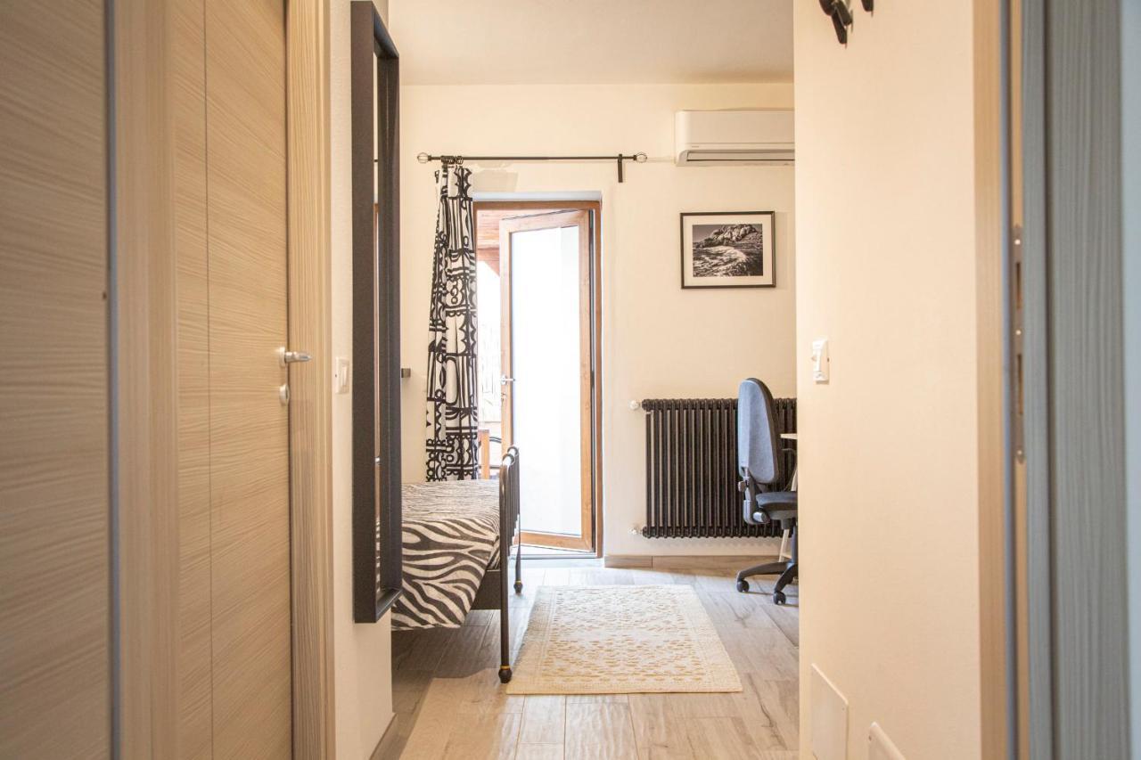 Suite Black And Wite Pisa Bagian luar foto